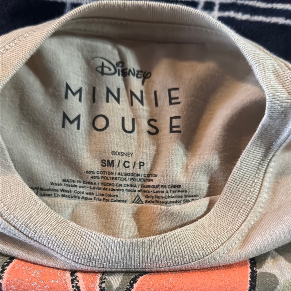 Minnie Mouse Disney women’s small - Picture 2 of 6